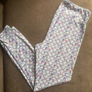 Mermaid scale lularoe leggings TC 🦄🧜🏻‍♀️